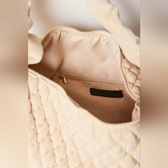 Free People Pucker Up Fleece Carryall/Home Plate - Picture 4 of 16